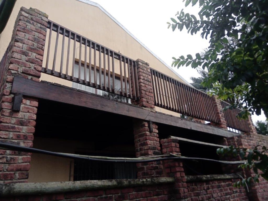 4 Bedroom Property for Sale in C Place Eastern Cape